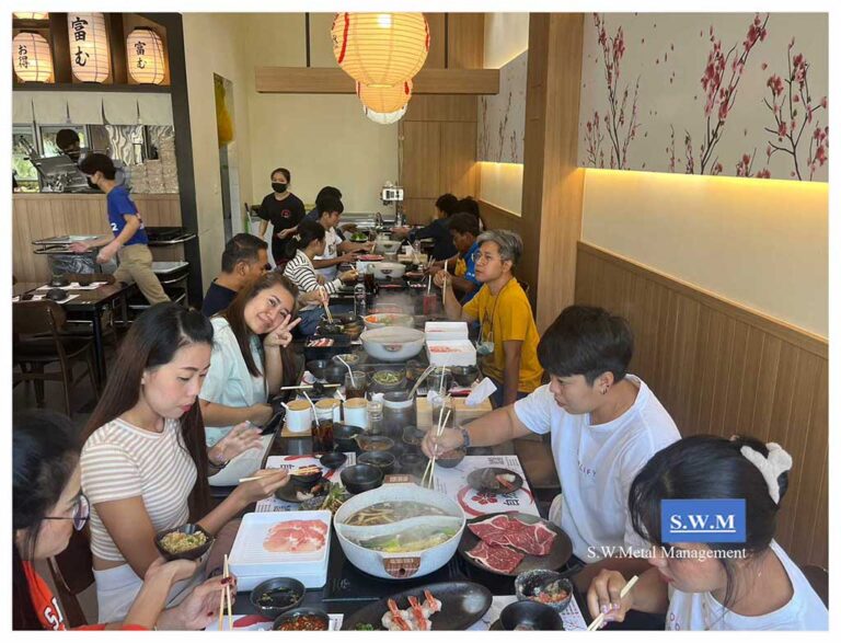 กินเลี้ยงฉลองยอดขายเดือน ต.ค. 65