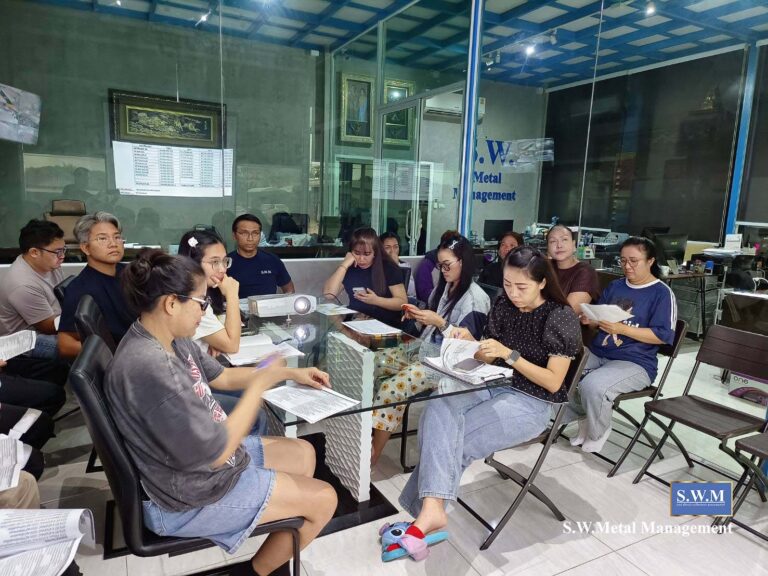 ประชุมประจำเดือน พ.ย. 68 + เลี้ยงวันเกิดพนักงาน